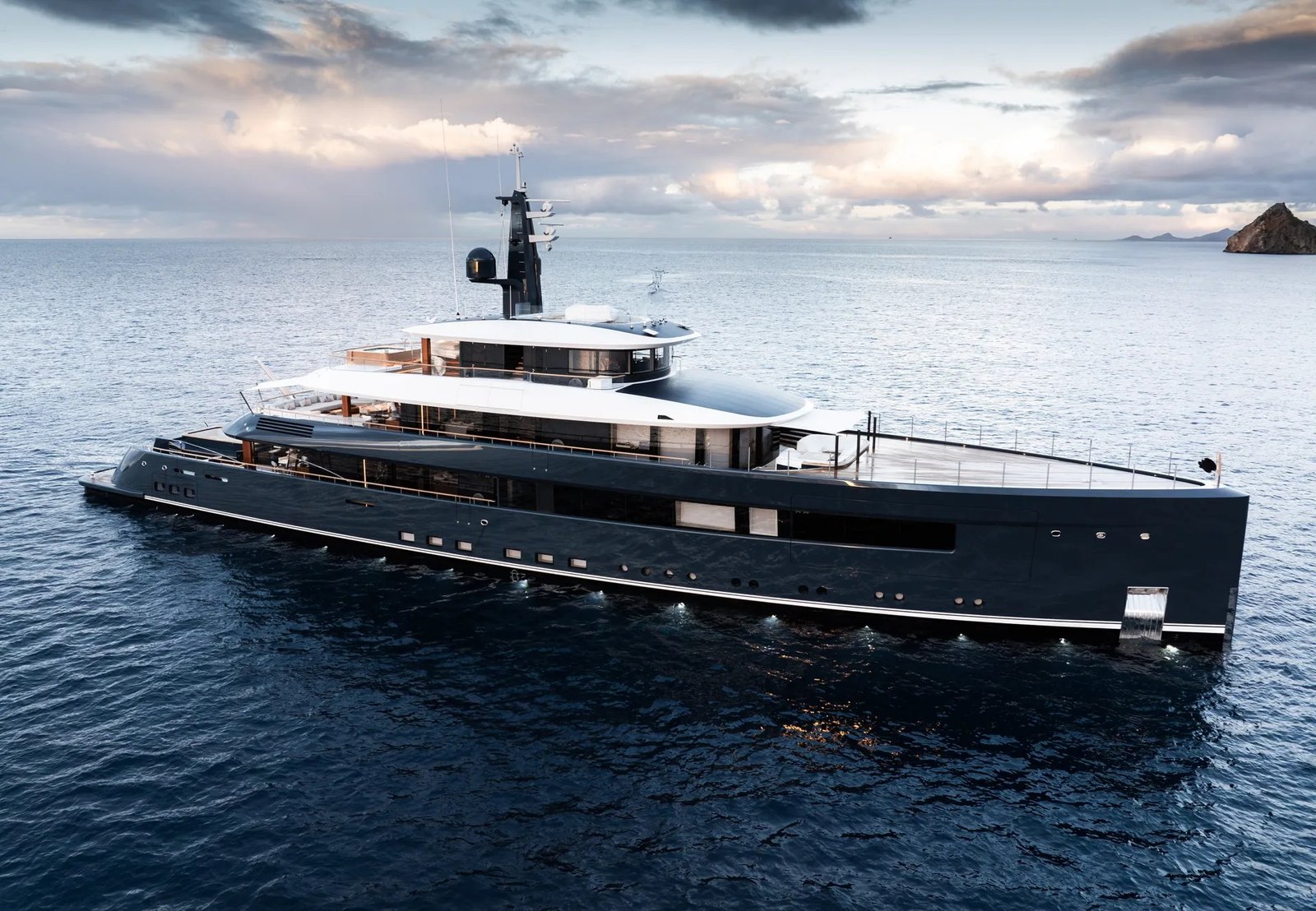 Feadship Secures Two Prestigious Awards at the 2025 World Superyacht Awards