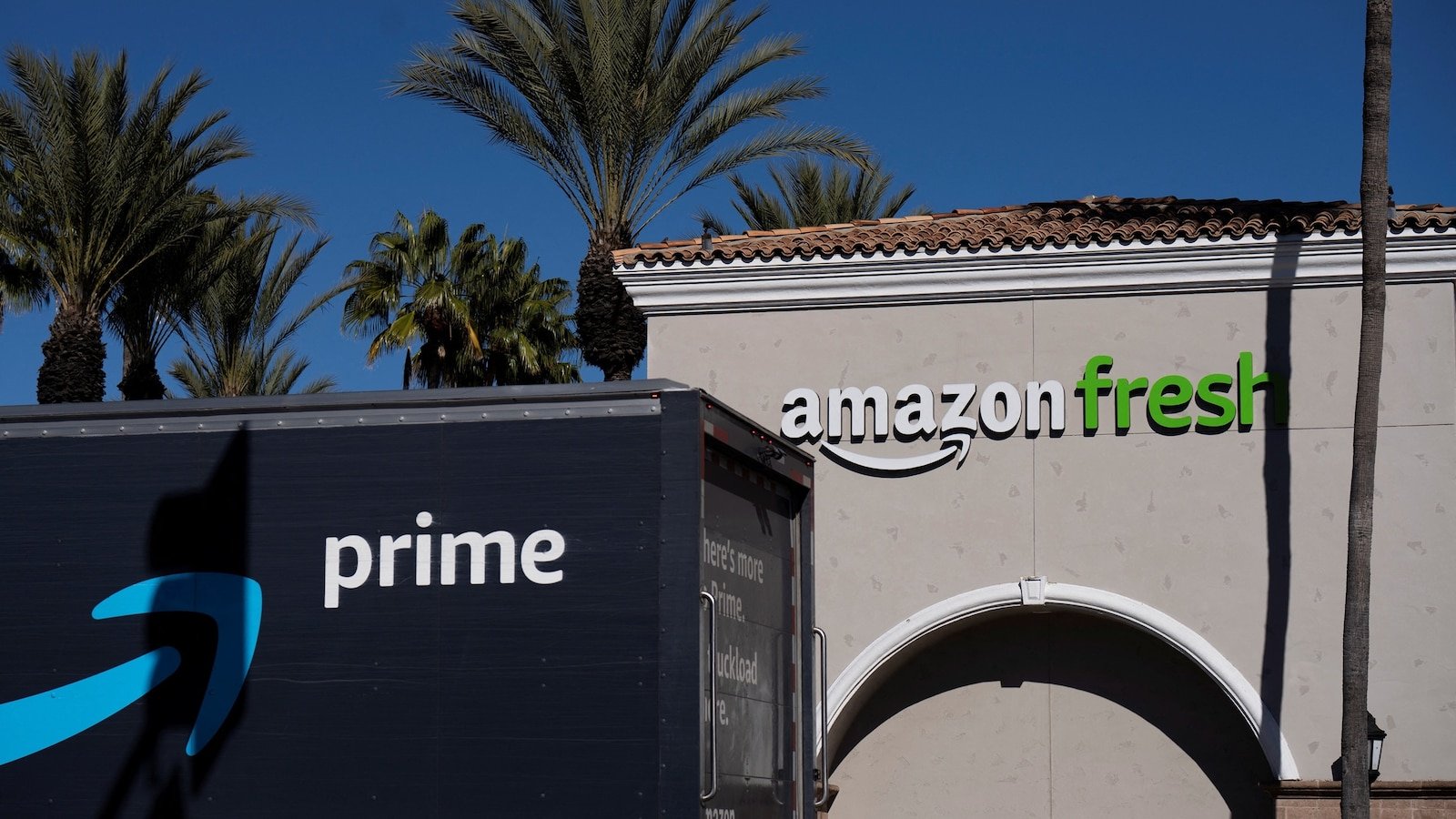 Amazon Announces 16,000 Job Cuts in Email to Employees