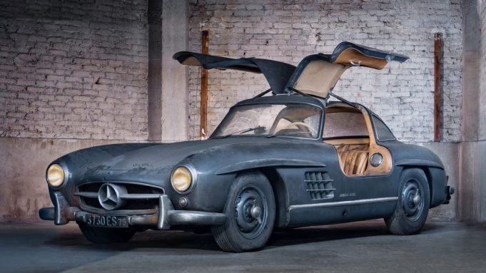 Mercedes 300 sl gullwing 9 e1768232799503.jpg