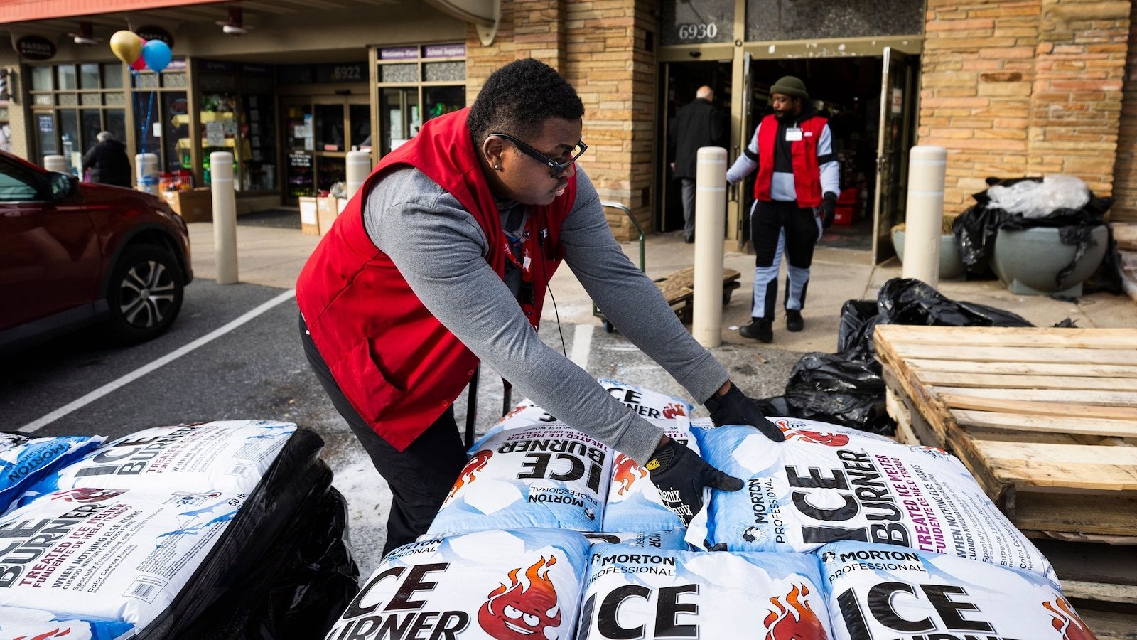 Live Updates on Winter Storm: 18 States Declare State of Emergency