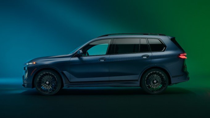 2026 bmw alpina xb7 manufaktur 01.jpg