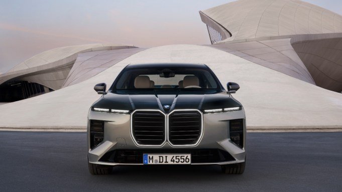 2027 bmw 7 series refresh 00.jpg