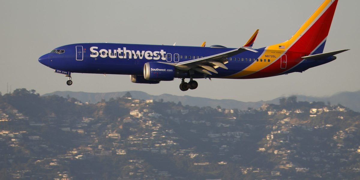 Southwest Airlines Stock Declines Amid Rising Fuel Costs for U.S. Carriers