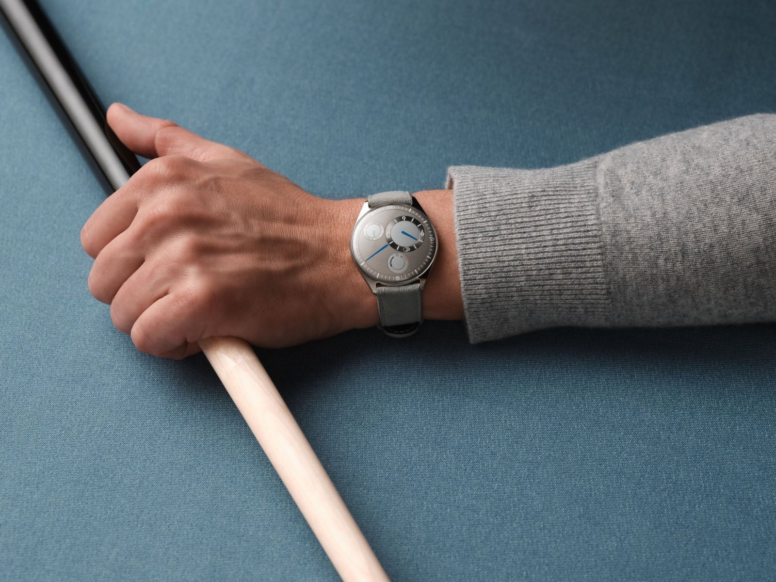 Exploring the Ressence Type 11 and RW-01 Watch Movement: A Deep Dive