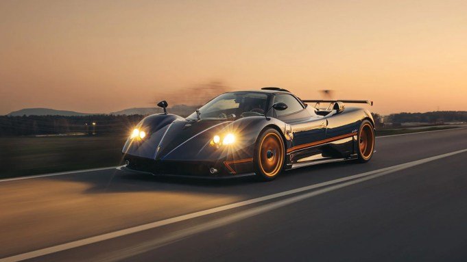 2018 pagani zonda unica 00.jpg