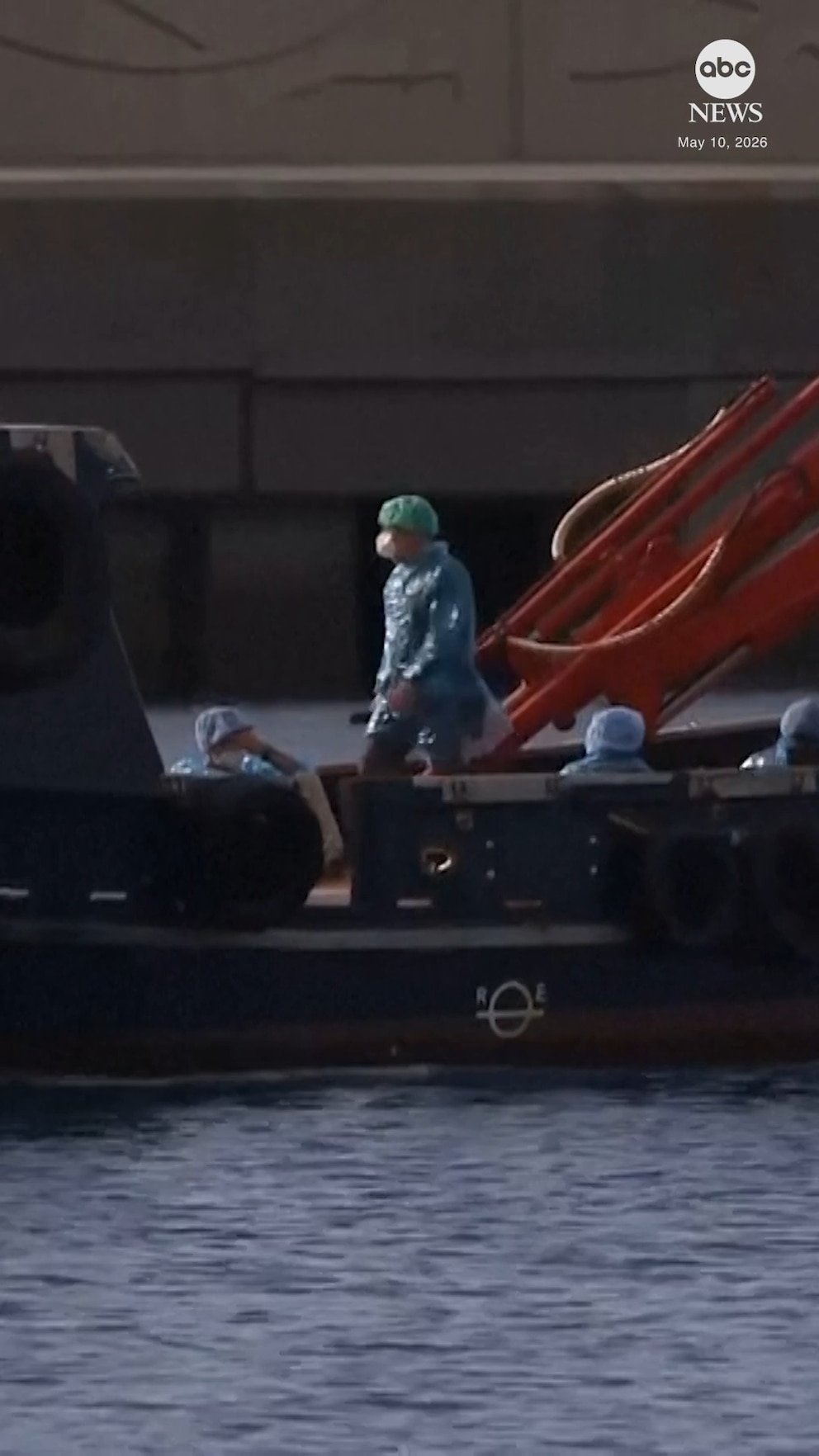 VIDEO: First Five Passengers Disembark from Hantavirus-Impacted Cruise Ship MV Hondius