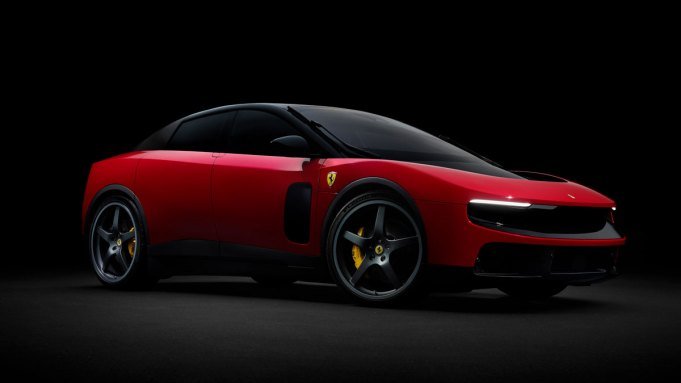 Ferrari Luce opener 253409.jpg