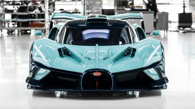 Bugatti bolide last 7 e1764605387601.jpg