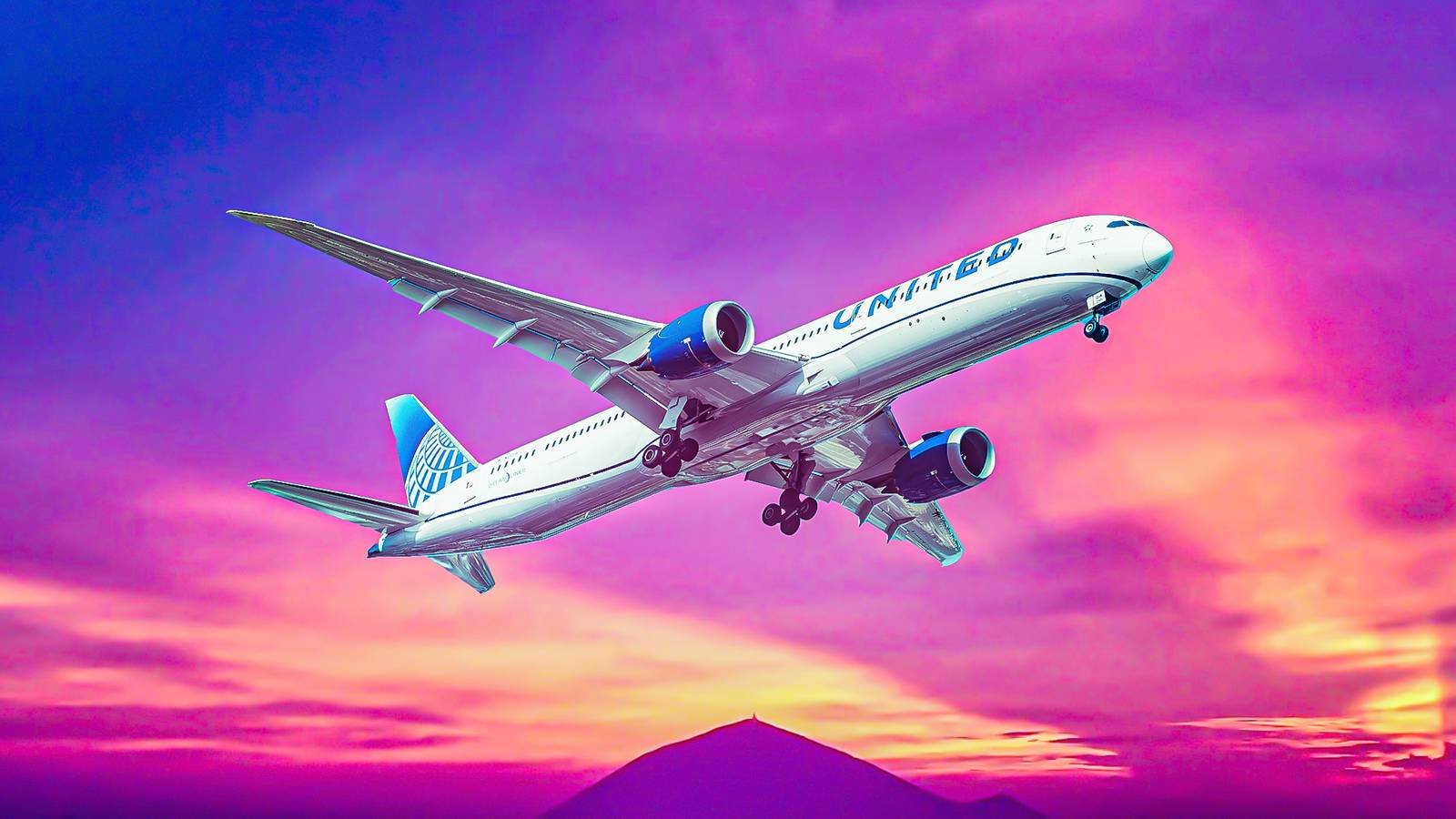 United Airlines 767 Makes Emergency Return to Newark Due to Bluetooth Device Alert