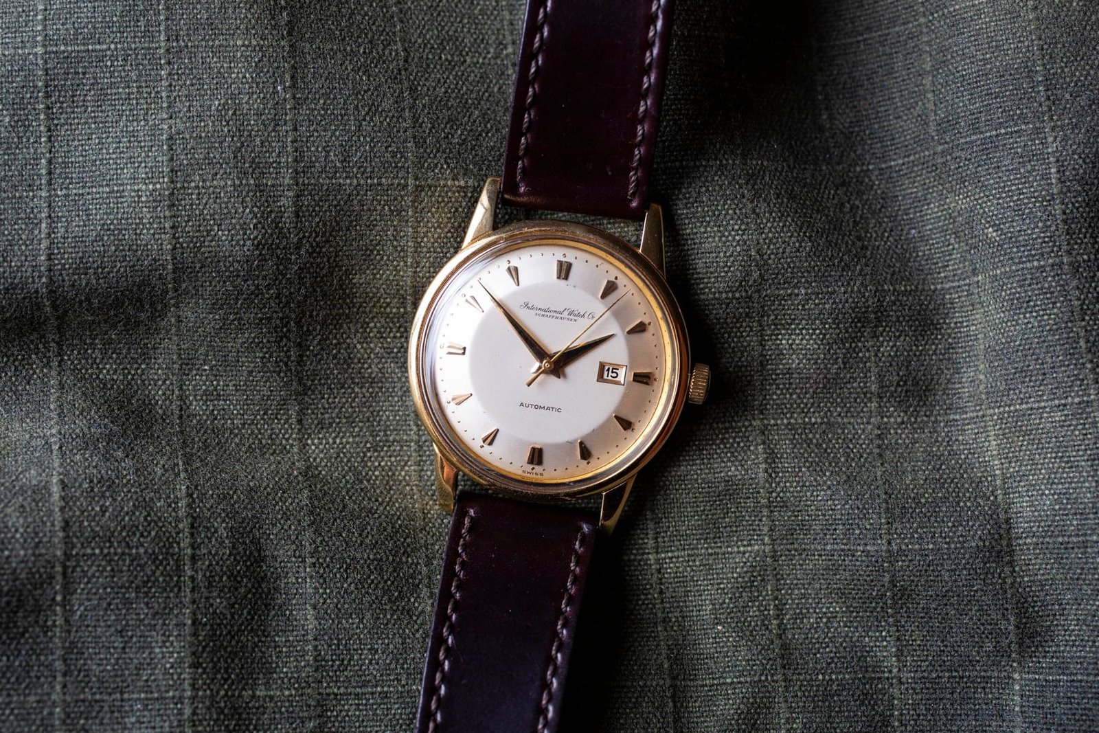 Vintage IWC "Calatrava" Watches from the 1950s and 1960s: A Must-See Collection