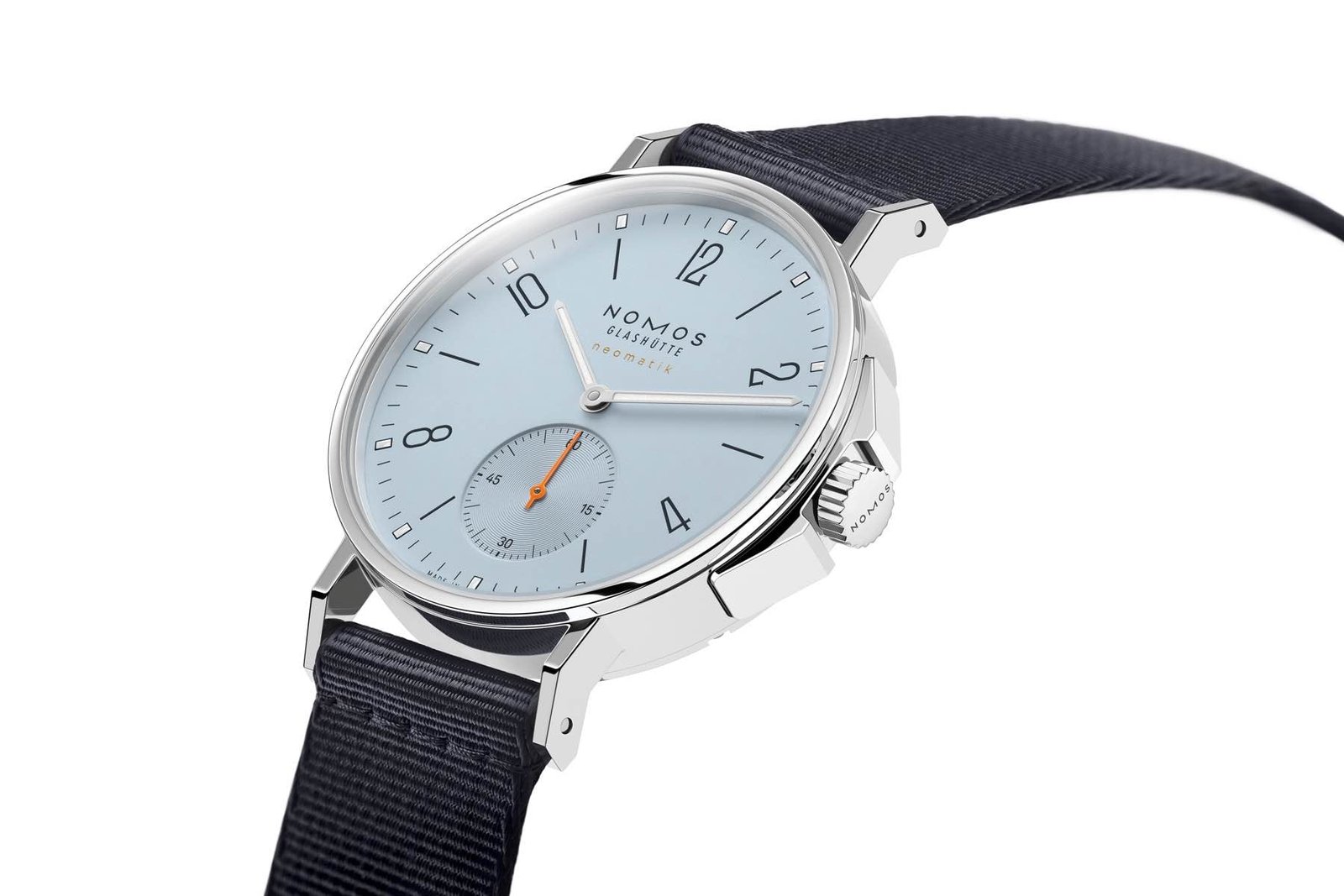 Discover the New Sky and Sand Dial Options for the Nomos Ahoi Neomatik