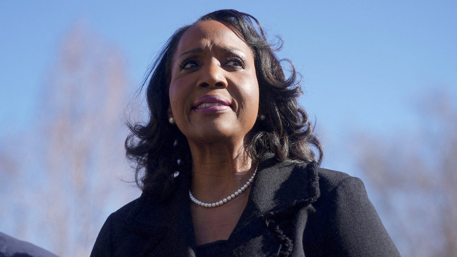 Supreme Court Temporarily Prevents Trump from Dismissing Fed Board Member Lisa Cook