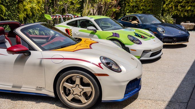 Toy story 5 porsche 911s 00.jpg